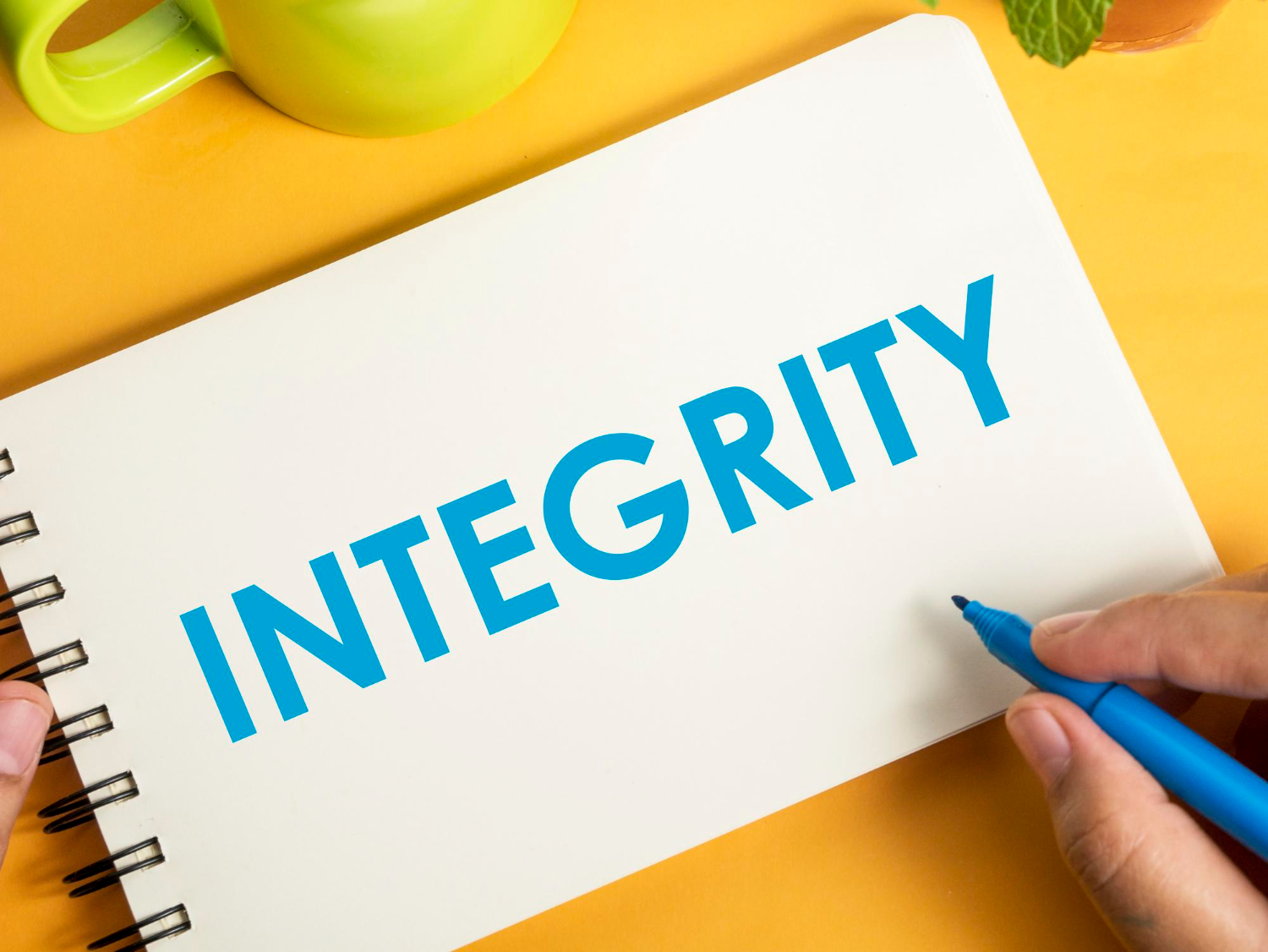 Pelatihan tim mengenai etika, keselamatan, dan komunikasi efektif